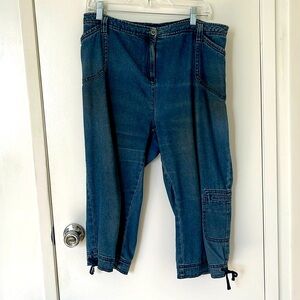 Karen Scott Petites aged/distressed/worn denim blue capri pants